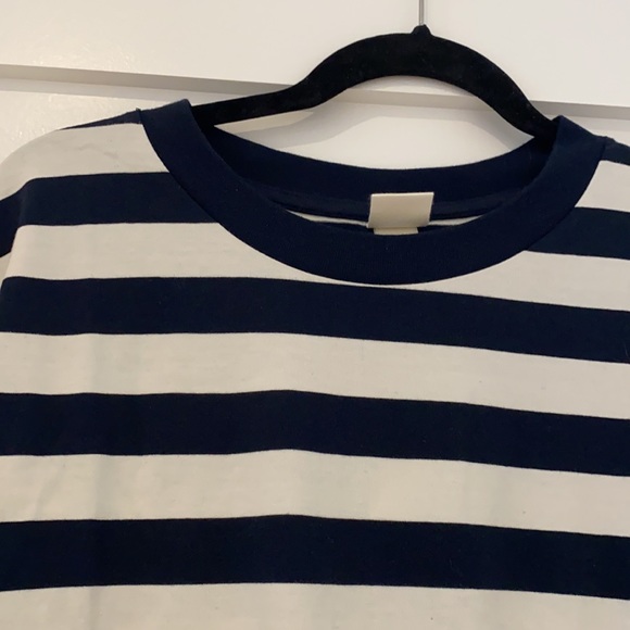H&M stripped navy and white T-shirt dress. - Picture 3 of 4